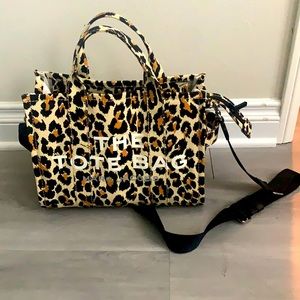 Brand New w/o tags Medium Marc Jacobs The Tote Bag